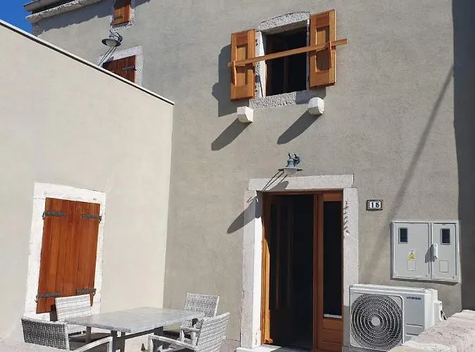 House Tuna Lägenhet