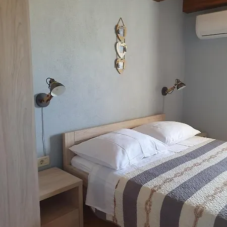 House Tuna Apartment Ustrine